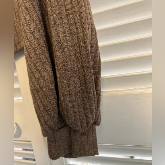 Cropped long sleeve cardigan - Picture 3 of 5